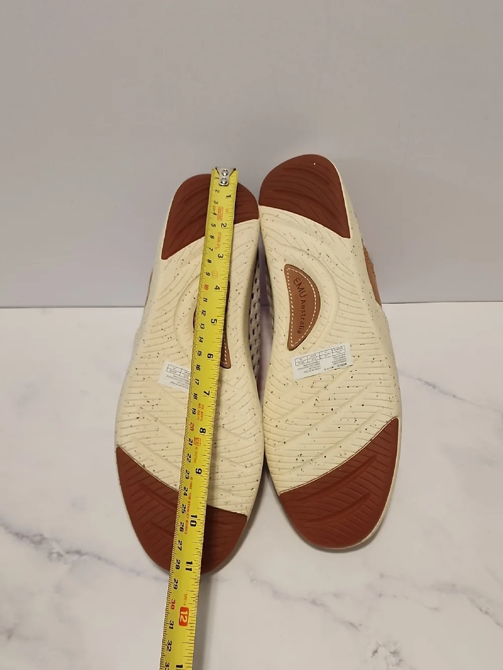Emu Australia Meroo  Ever Natural  Cream and Tan Slip-On Casual Shoes Brand New